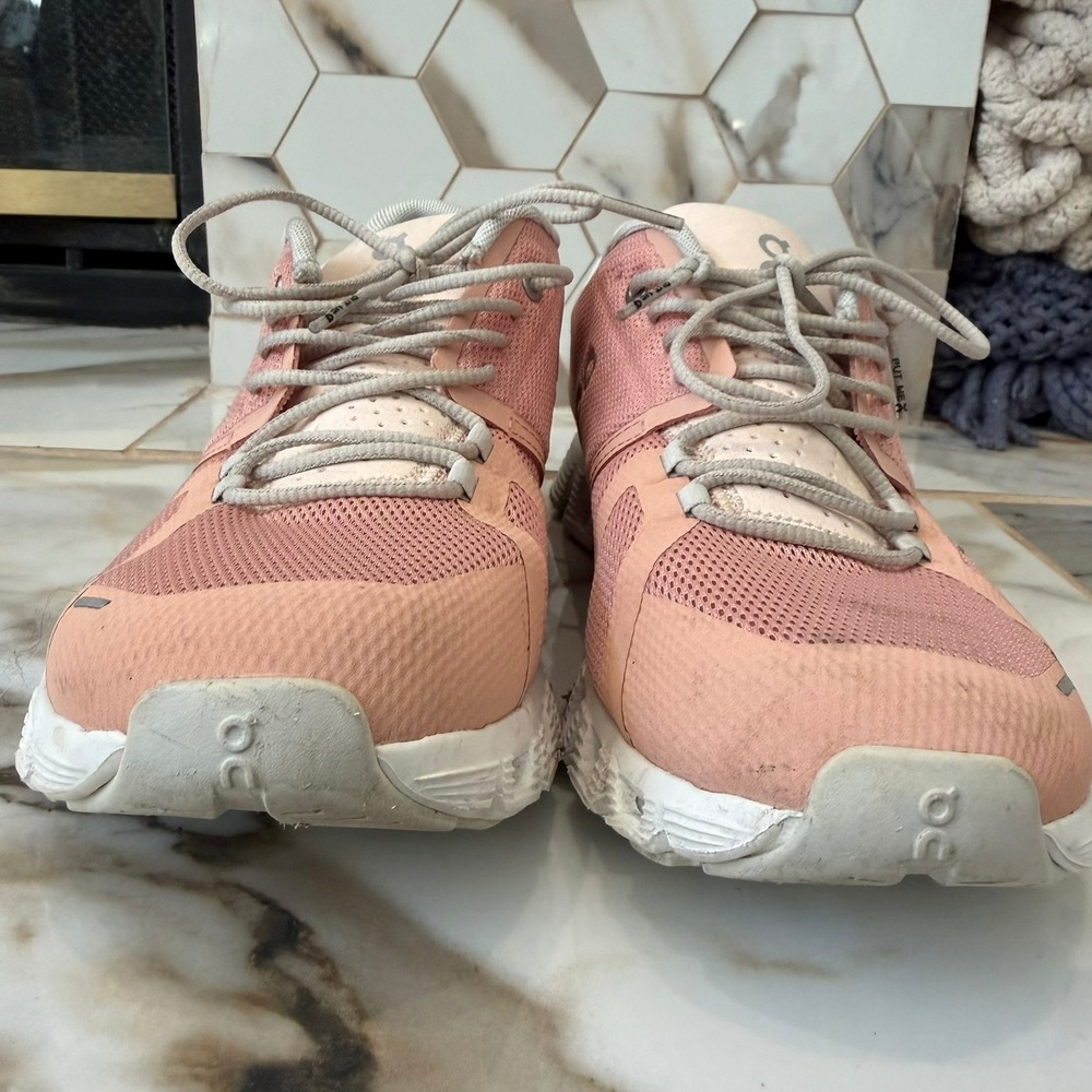 On Running Cloud 5 Womens 9 Rose Shell Pink Peach Training Shoes 59.98556 - Picture 3 of 10